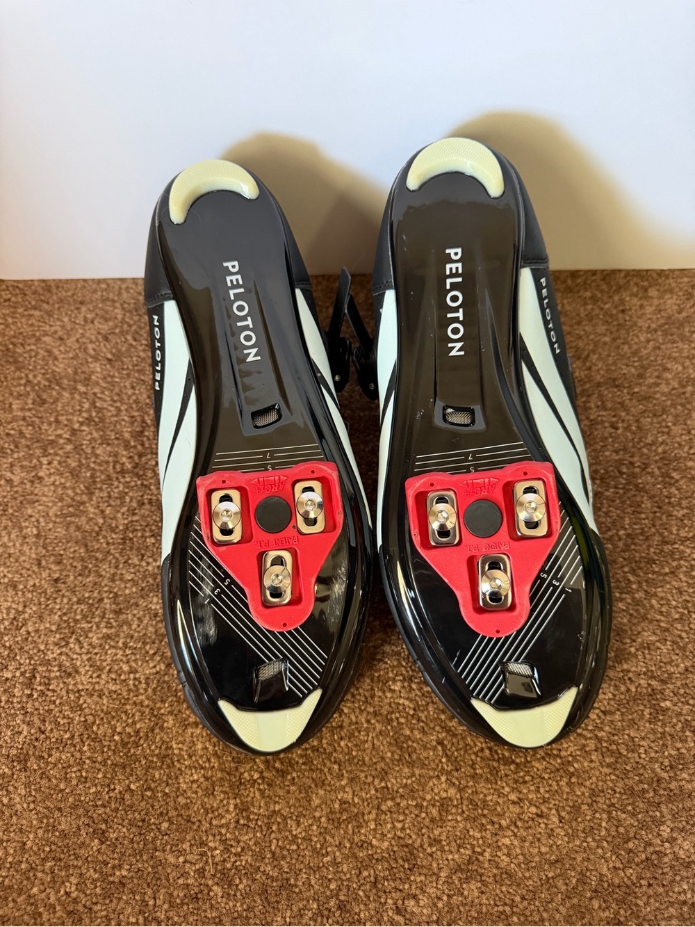 NWOT Peloton Cycling Shoes EU 46 Men's 12 Black Red Delta Cleats - Picture 6 of 6